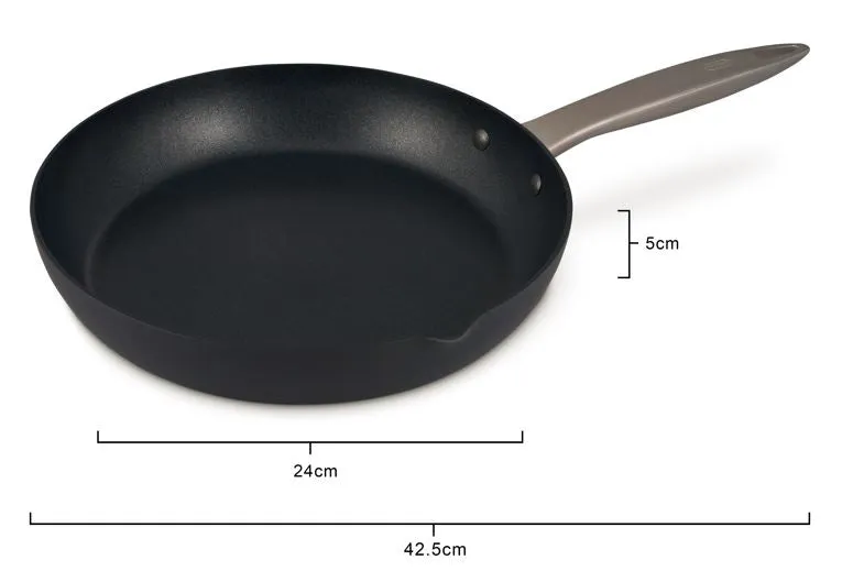 24cm/9.5" Fry Pan with Pour Spout | Cook Ultimate Pro | Zyliss