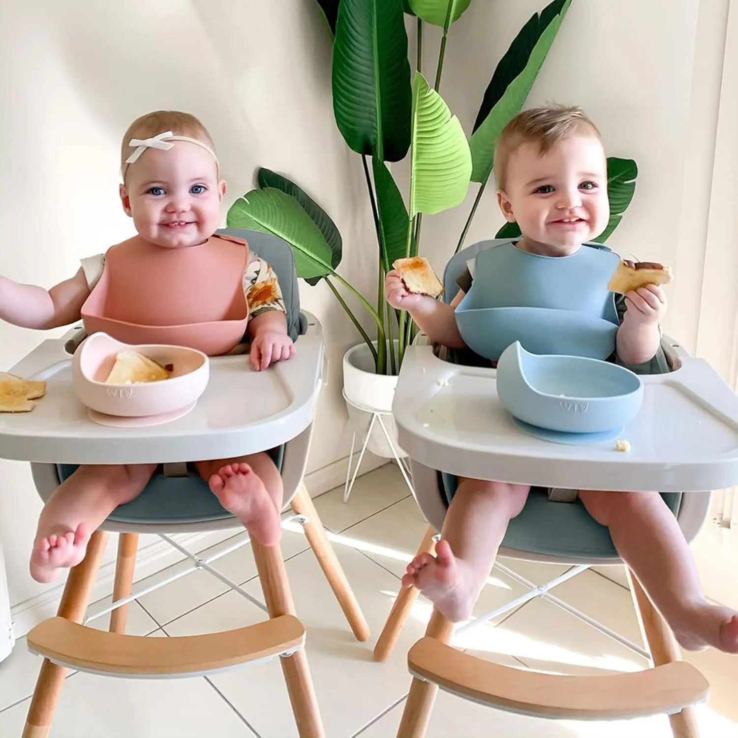 3-in-1 Convertible Wooden High Chair, High Chairs for Babies and Toddlers, Baby High Chair with Adjustable Legs & Dishwasher Safe Tray, Made of Sleek Hardwood & Premium Leatherette, Blue Color