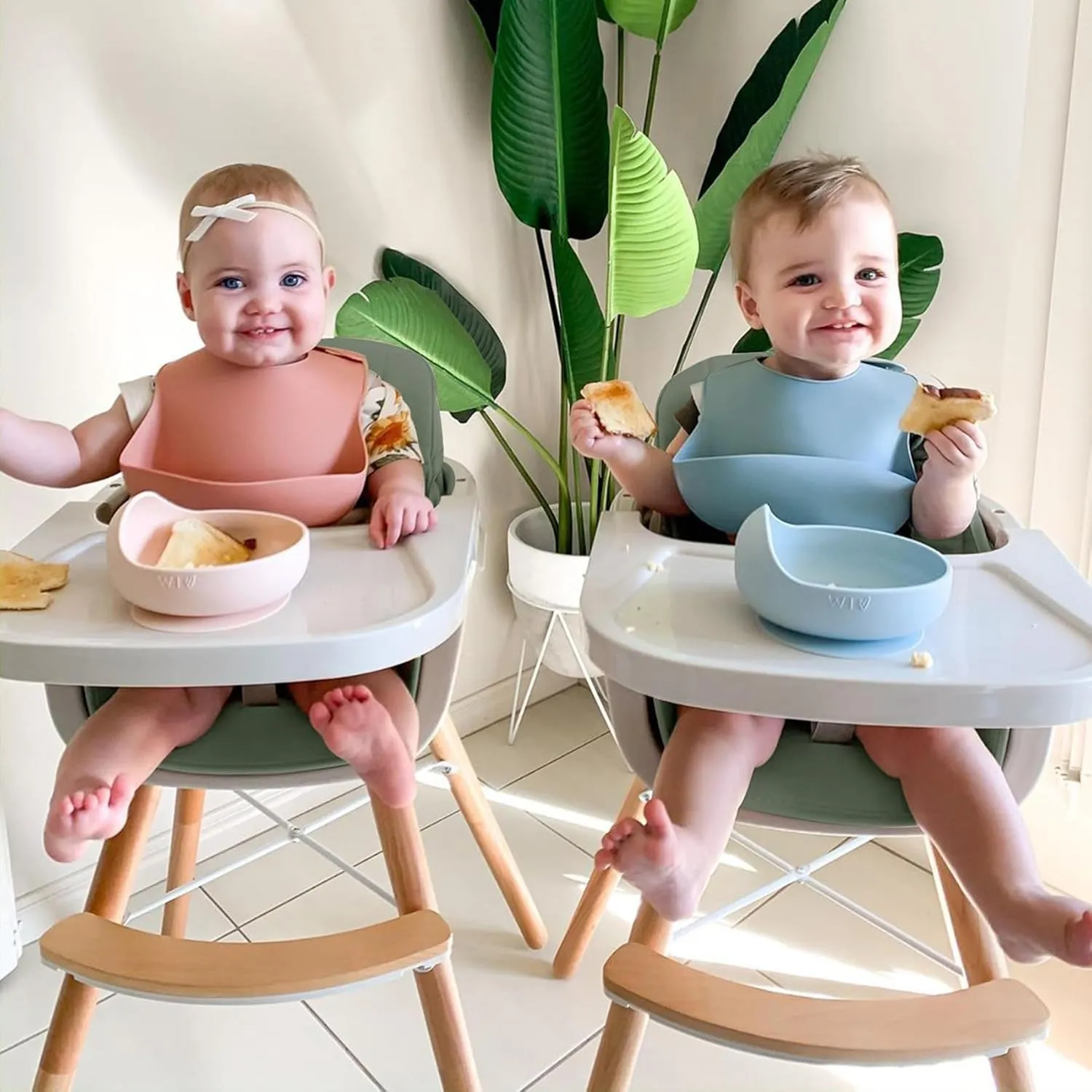 3-in-1 Convertible Wooden High Chair, High Chairs for Babies and Toddlers, Baby High Chair with Adjustable Legs & Dishwasher Safe Tray, Made of Sleek Hardwood & Premium Leatherette, Green Color