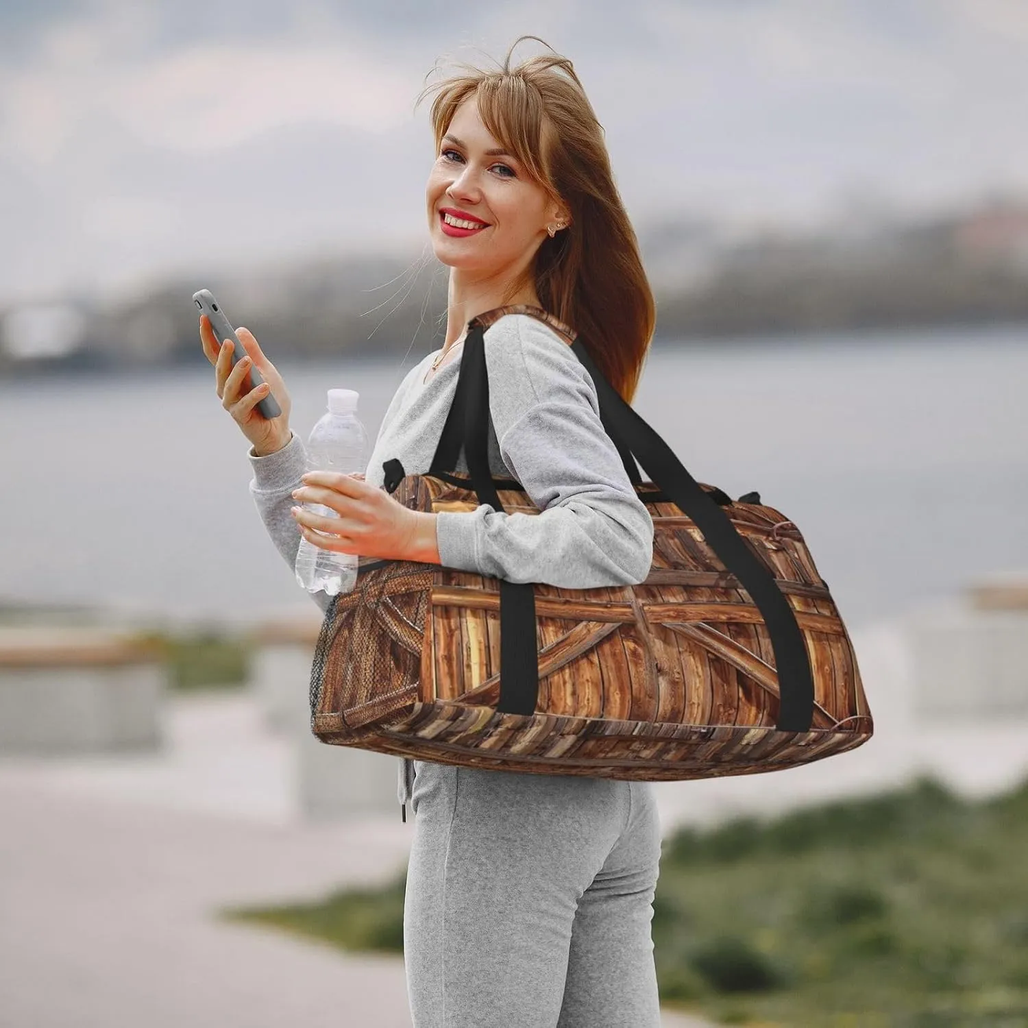 Barn Door Print Hand Travel Bag Large Capacity Slung Bag For Long-Distance Travel, Weekend Trips, And Outdoor Activities