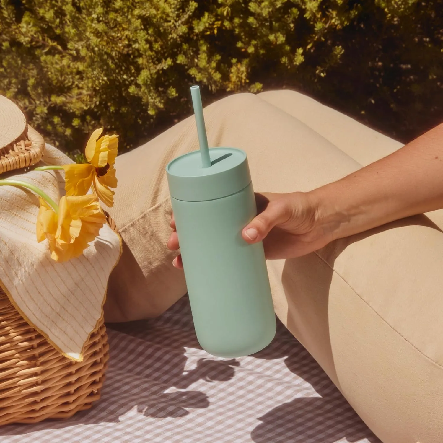 Fellow 20 oz Carter Cold Water Bottle for Water, Iced Tea, Coffee, Smoothies, Iced Coffee & more - Stainless Steel Vacuum-Insulated Iced Coffee tumbler with Spill Resistant lid and straw-Peri Twinkle