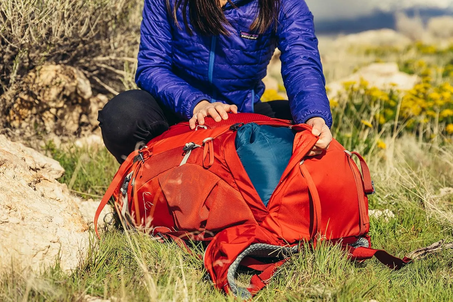 Gregory Amber 55L Women's Dayhiking/Backpacking Pack, with Breathable Backpanel and Comfort 3d Waistbelt, Raincover included, One Size Fits All, Sienna Red