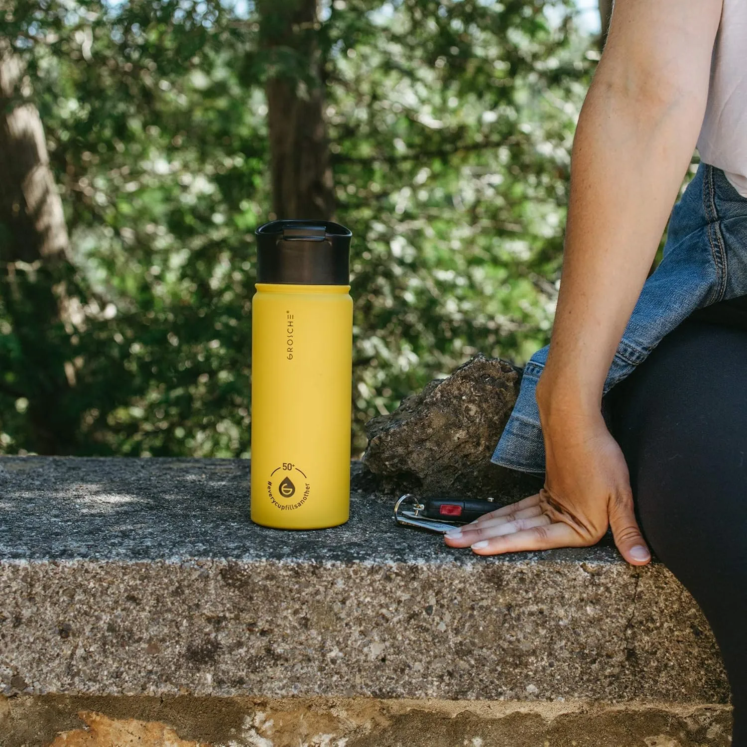 GROSCHE Chicago Stainless Steel Tea Infuser Flask | Beverage Bottle | Hot & Cold Drinks | Loose Leaf Tea Infuser | Travel Convenience Water Bottle | 16 fl oz, Yellow