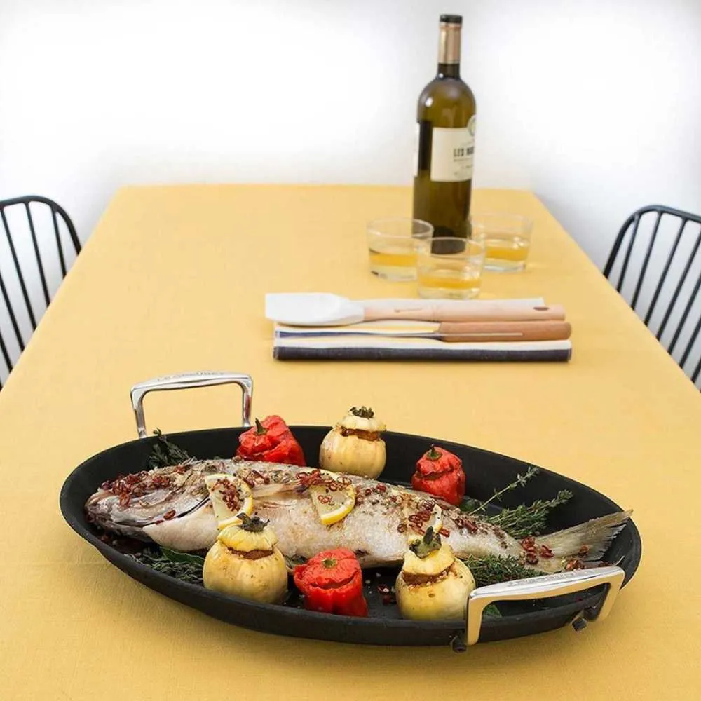 Le Creuset Toughened Non-Stick oval fish pan 40 cm.