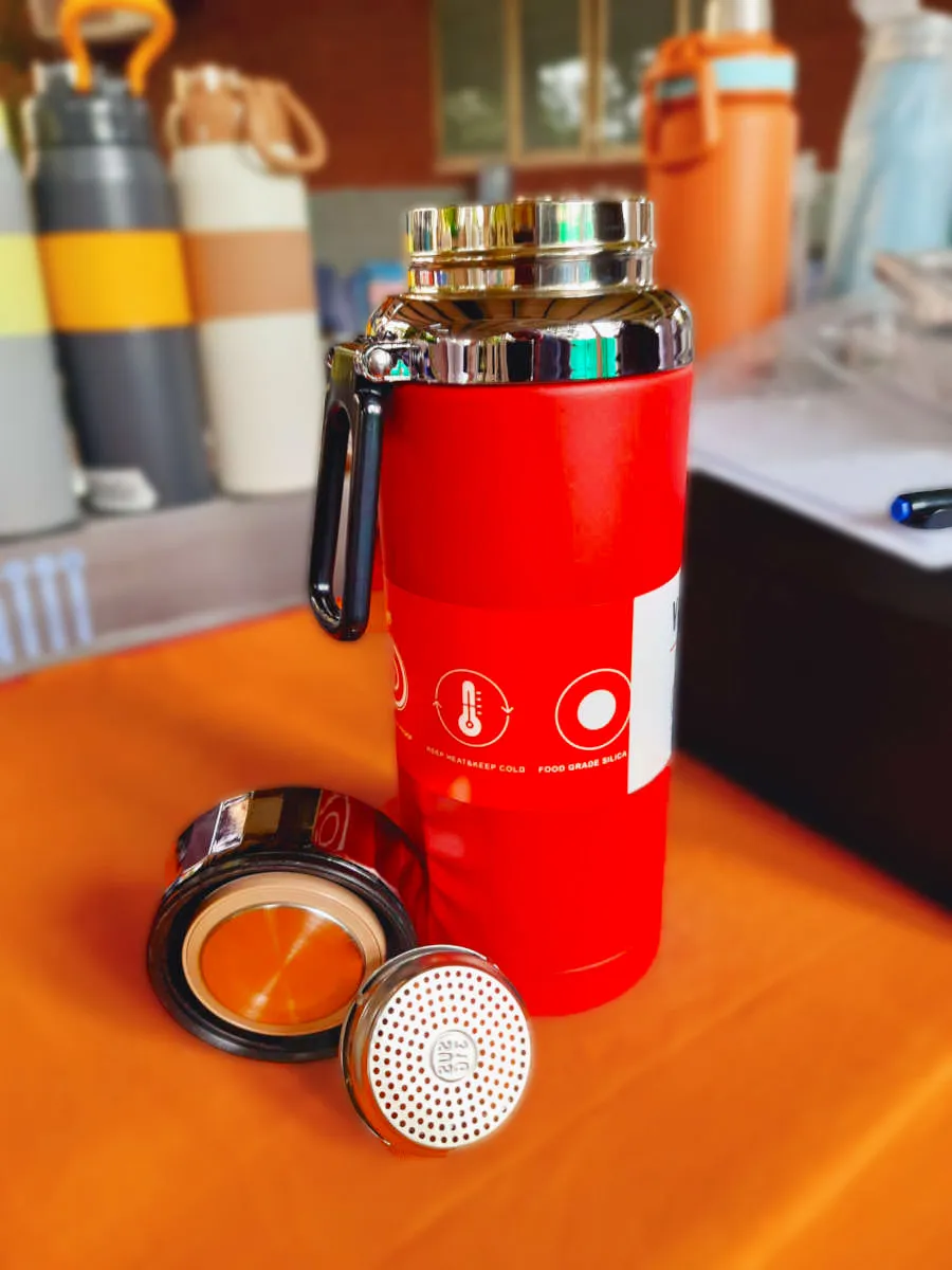 LED Temperature Display Stainless Steel Water Bottle with Double Bottom, Smart Vacuum Insulated Thermos Flask Hot And Cold Resistant