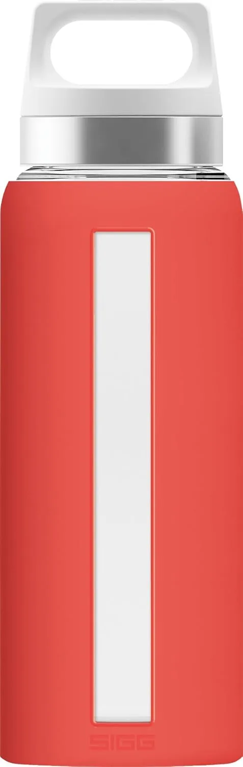 SIGG Dream Glass Water Bottle with Silicone, 0.65 Litre, Scarlet