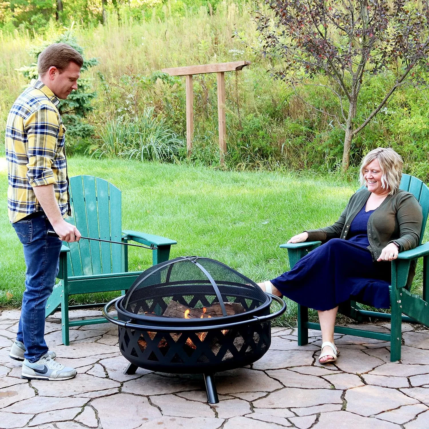 Sunnydaze Crossweave Outdoor Fire Pit - Wood-Burning Fire Pit for Outside with Spark Screen, Poker and Round Cover - 36-Inch - Black