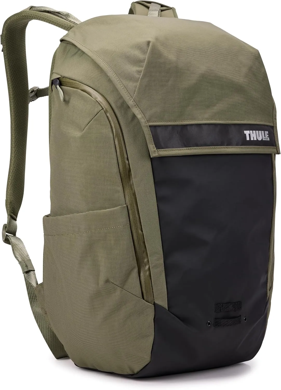 Thule Paramount Bike Commuter Backpack - 28L Capacity - Adjustable fit - 16" Padded Laptop Sleeve and 11" Tablet Pocket - Helmet Attachment - Accessible Side Phone Pocket - Taillight Loop