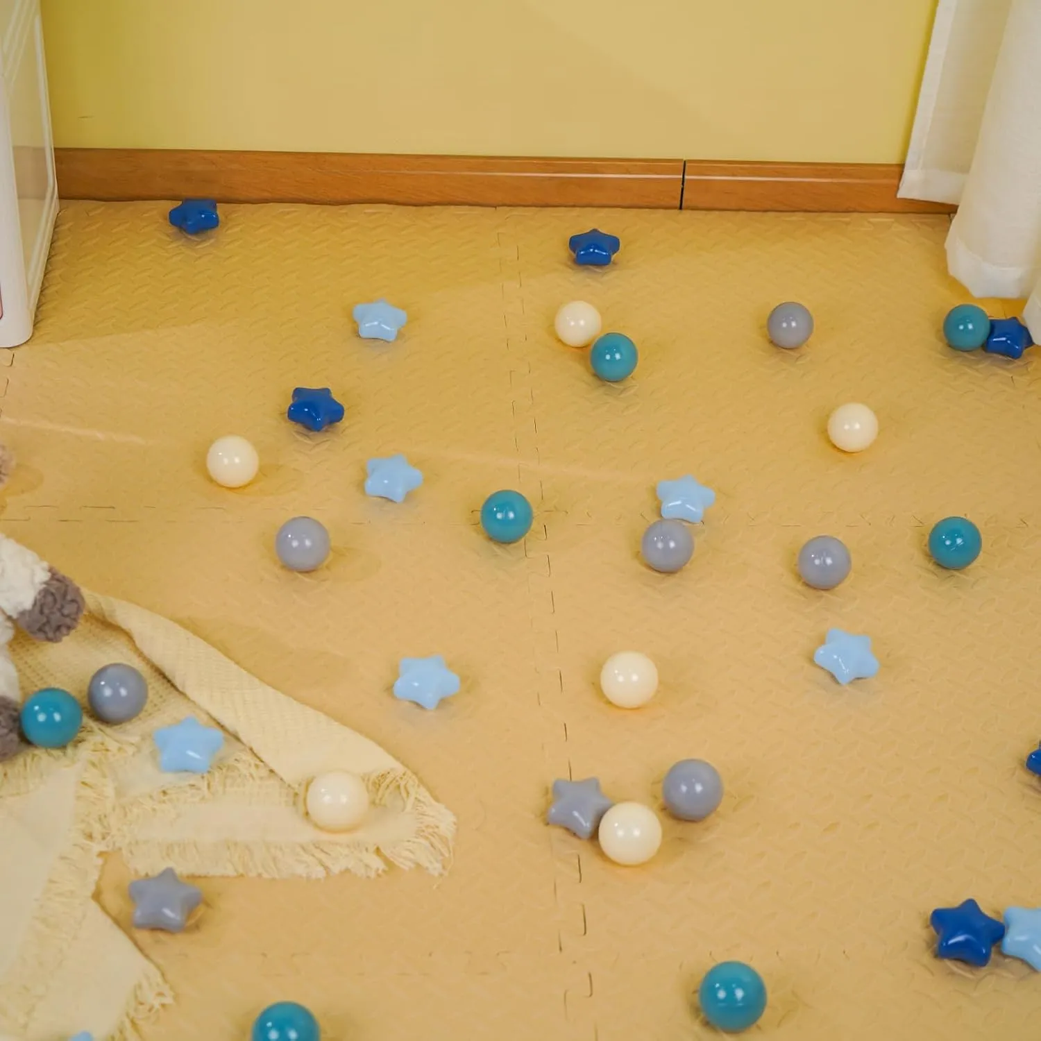 TRENDPLAY Star Ball Pit Balls for Toddlers -50 100 200 Count Star Balls Different Shapes, Non-Toxic Plastic Balls for Safe Play, Boys Girls Festival Party Decoration