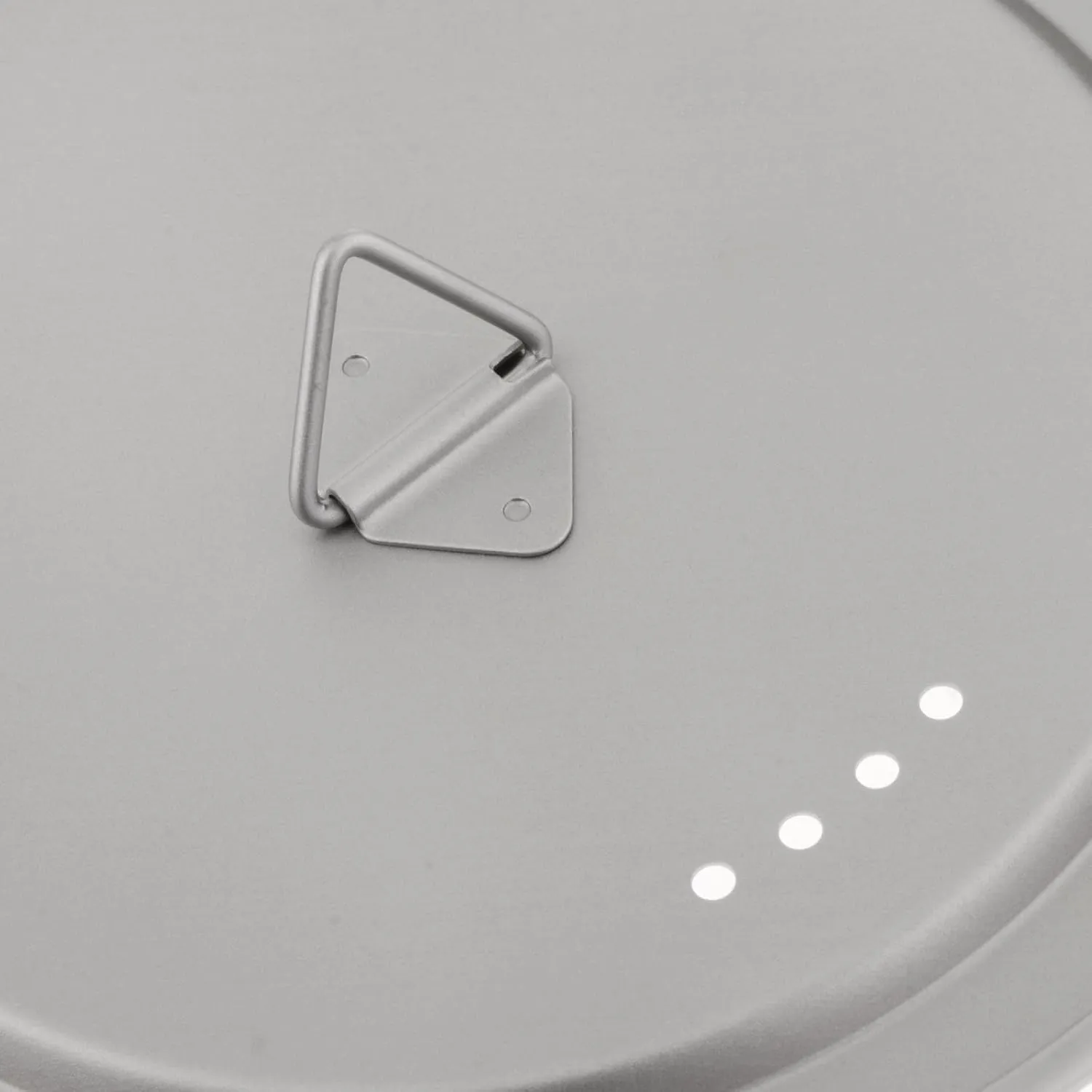 Yiju Looped Titanium Cup Cover for Travel and Outdoor Cooking Needs, 140mm