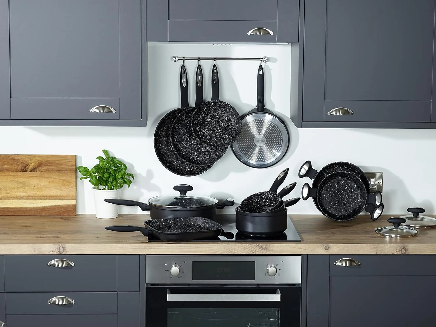 Zyliss E980143 Ultimate Non-Stick 3 Piece Saucepan Set with Lids, Multiple Sizes, Forged Aluminium, Black, Rockpearl Plus Non-Stick Technology, Suitable for All Hobs Including Induction