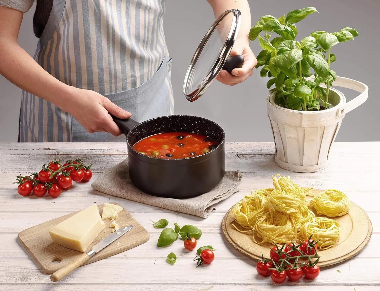 Zyliss E980143 Ultimate Non-Stick 3 Piece Saucepan Set with Lids, Multiple Sizes, Forged Aluminium, Black, Rockpearl Plus Non-Stick Technology, Suitable for All Hobs Including Induction